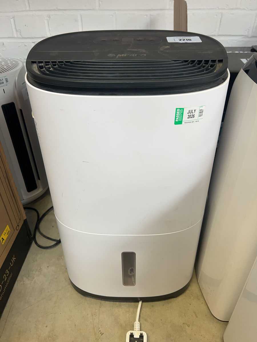 Lot 2216 - Meaco dry arete 1 18L electric dehumidifier...