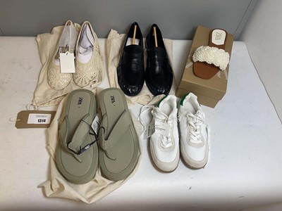 Lot 1314 - 5x Pairs of Zara shoes in various styles and...