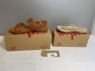 Lot 1321 - 2x Boxed pairs of Fitflop sandals to include...