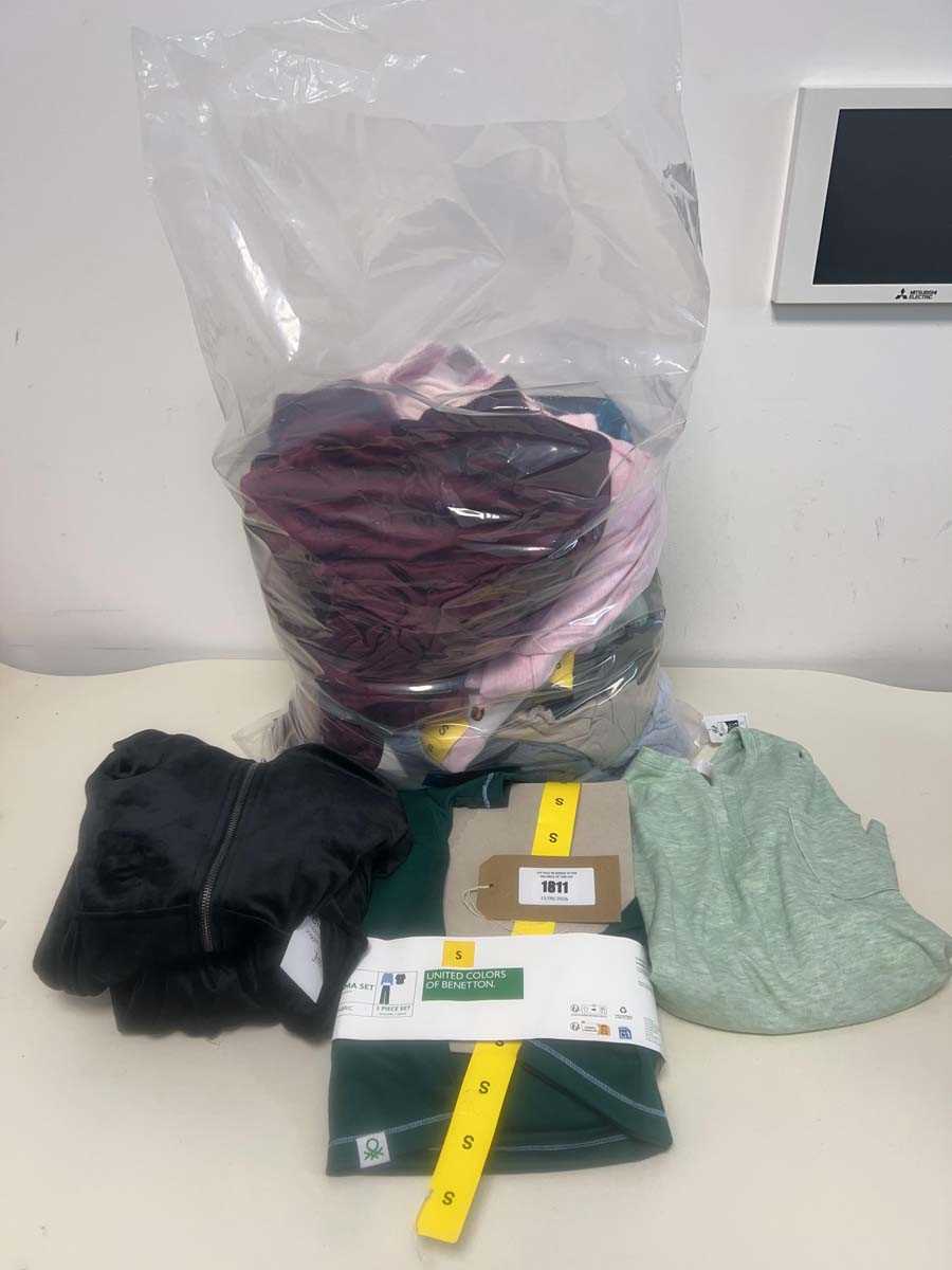 Lot Mixed lot of ladies loungewear/sleepwear by...
