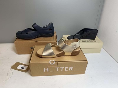 Lot 1327 - 3x Boxed pairs of sandals to include Tony...