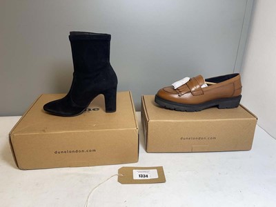 Lot 1334 - 2x Boxed pairs of Dune shoes to include...