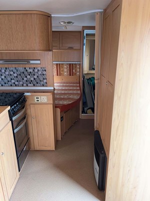 Lot 4253 - Burstner Ventana Classic 4-berth single-axle...