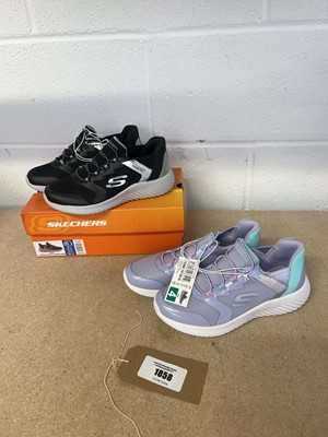 Lot x1 boxed and x1 unboxed pairs of Skechers...