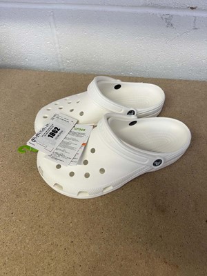 Lot Adult Crocs in white size UK 8/9