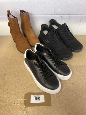 Lot x3 pairs of adults shoes to include Skechers...
