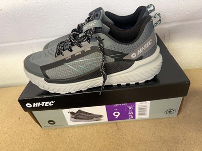Lot Boxed pair of Hi-Tec trainers size UK 9