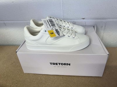Lot Boxed pair of Tretorn trainers size UK 5