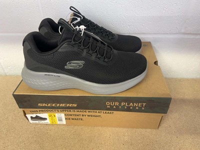 Lot Boxed pair of Skechers skech-lite air cooled...