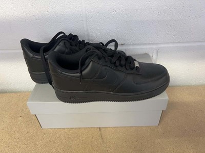 Lot Boxed pair of Nike Air Force 1 trainers size UK 8