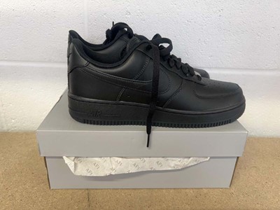 Lot Boxed pair of Nike Air Force 1 trainers size UK 8