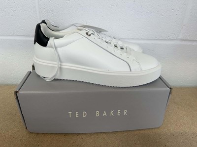 Lot Boxed pair of Ted Baker trainers size UK 8