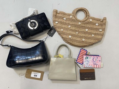 Lot 1374 - 6x Handbags / purses to include Karen Millen,...