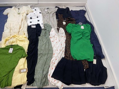 Lot 1382 - NoBody's Child clothing