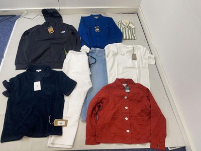 Lot 1383 - Clothing to include Gant, The North Face,...