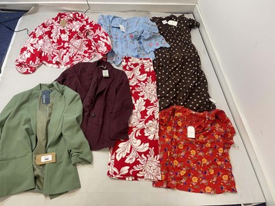Lot 1400 - Clothing to include Boden, Mint Velvet,...