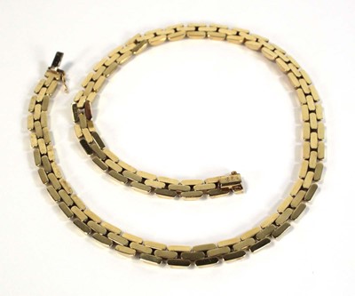 Lot 627 - A 9ct yellow gold bricklink necklace, l. 45.5...