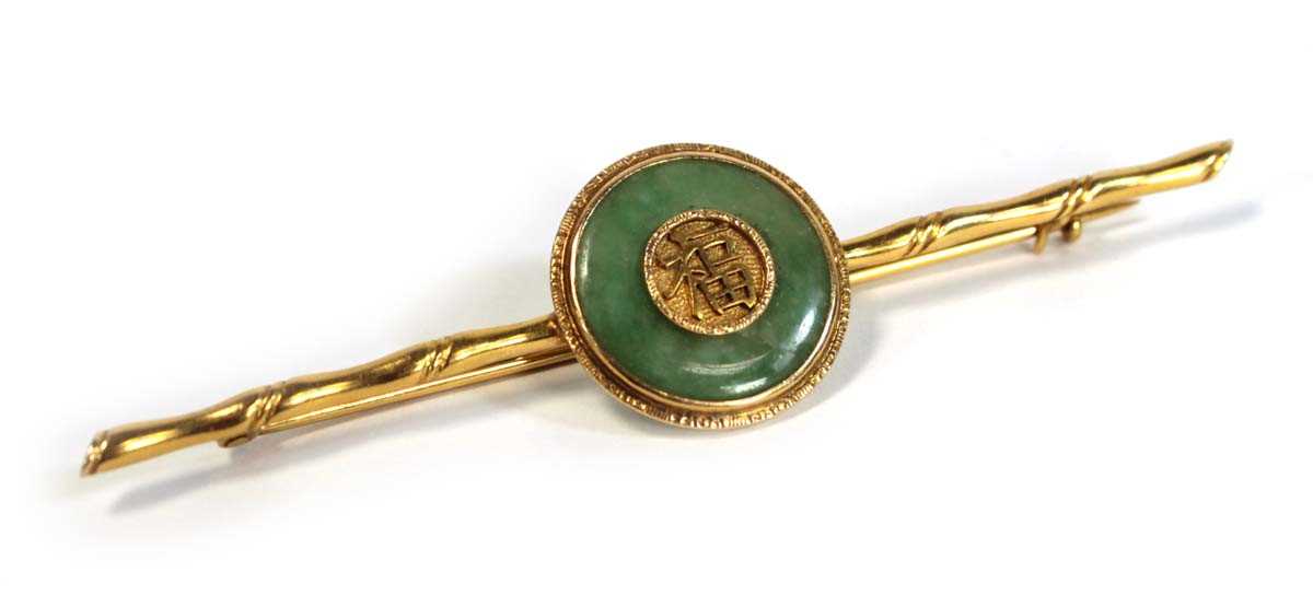 Lot 678 - A Chinese Export 18ct yellow gold bar brooch...