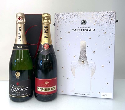 Lot 257 - 3 bottle of Champagne, 1x Taittinger Brut...