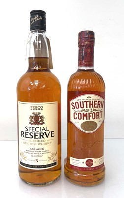 Lot 151 - 2 bottles, 1x Southern Comfort Liqueur 35%...