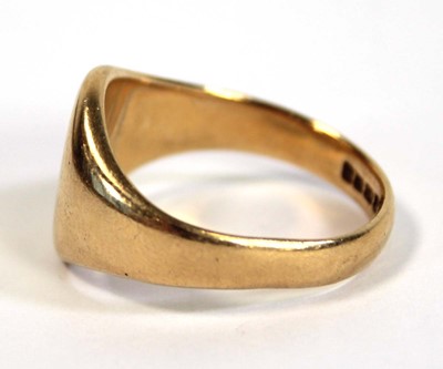 Lot 694 - An 18ct yellow gold signet ring, London...