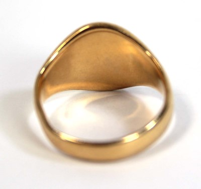 Lot 694 - An 18ct yellow gold signet ring, London...