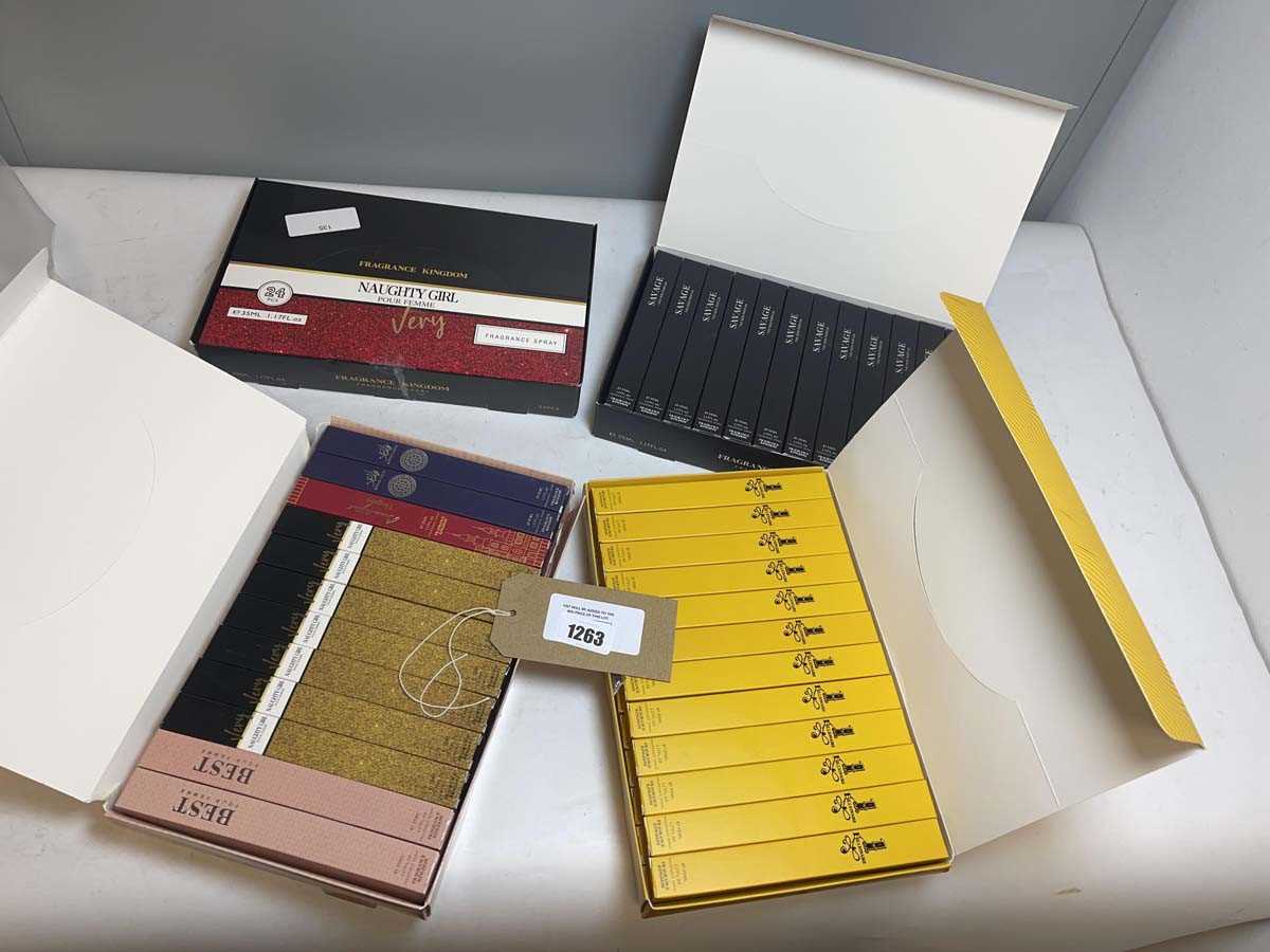 Lot 4x Large perfume gift box sets
