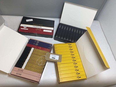 Lot 4x Large perfume gift box sets
