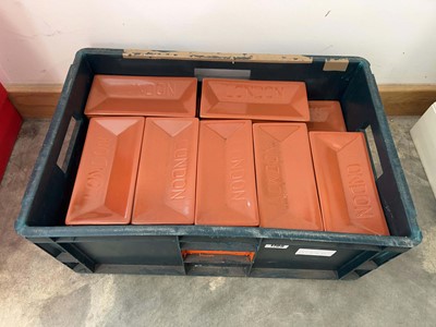 Lot 1709 - Green crate containing ceramic London Brick...