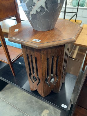 Lot 1722 - Small mahogany occasional table