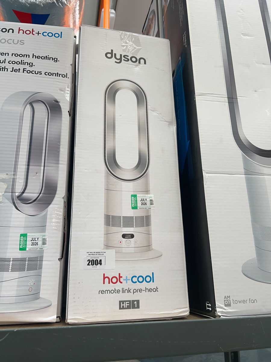 Lot 2004 - Dyson HF1 tower fans