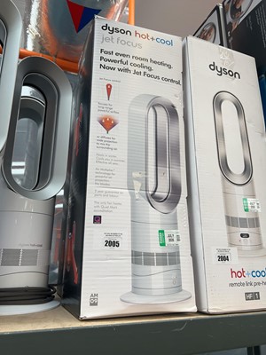 Lot 2005 - Dyson Jet Focus tower fans