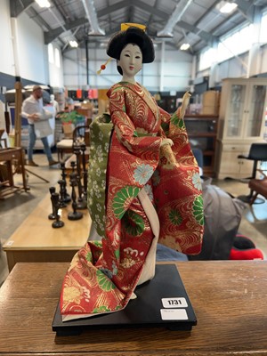 Lot 1731 - Ornament of a Japanese lady