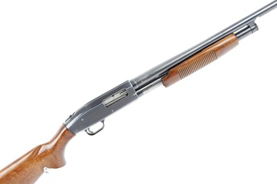 Lot 870 - (S2) 12 bore Mossberg Pump-Action, 3-shot, 26...