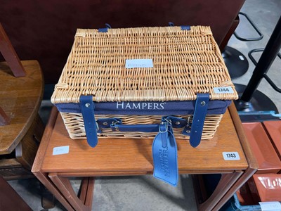 Lot 1744 - Wicker picnic hamper