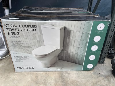Lot 2050 - Tavistock close coupled toilet cistern and seat