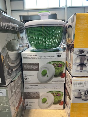 Lot 1075 - 2 boxed Farberware salad spinners plus an...