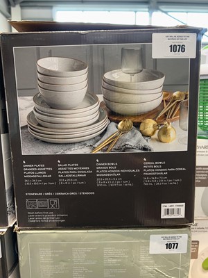 Lot 1076 - Boxed Over & Back 16-piece dinnerware set