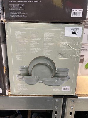 Lot 1077 - Boxed Over & Back 16-piece dinnerware set