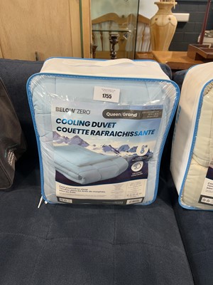 Lot 1755 - Below Zero Queen cooling duvet