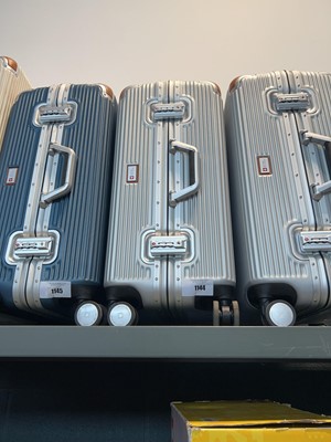 Lot 1144 - Samsonite suitcase