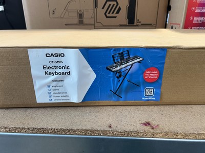 Lot 1153 - Casio CT-S 195 electronic keyboard including...