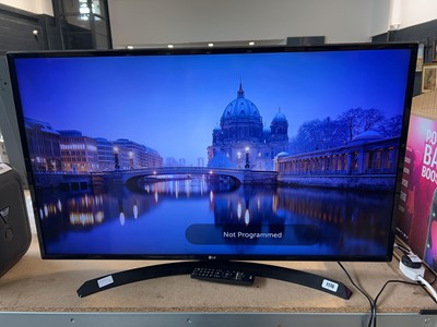 Lot 1176 - LG 43" TV, with remote