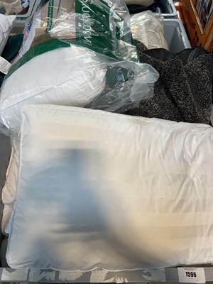 Lot 1596 - Pallet of mixed bedding to include pillows,...