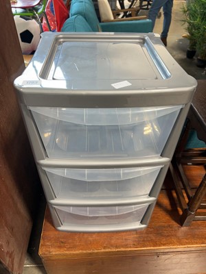 Lot 1793 - Plastic 3 drawer storage tower