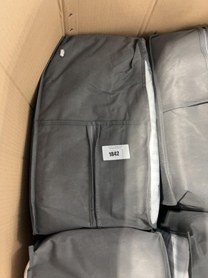 Lot 1842 - 2 Snuggledown Hotel Collection Luxurious Extra...