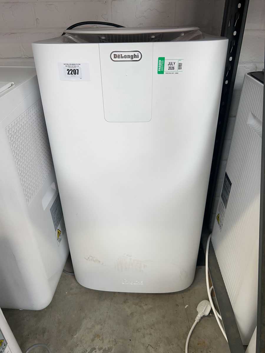 Lot 2207 - Delonghi Pinguino air conditioner