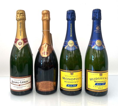 Lot 264 - 4 bottles of Champagne, 1x Sainsburys...