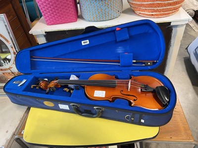 Lot 1862 - Stentor 4/4 violin with bow in soft
