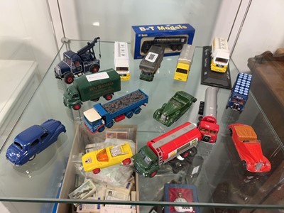 Lot 1606 - Shelf of various collectible diecasts...